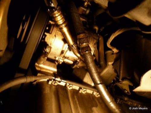 Slik fjerner Power Steering Pump Fra en 2001 Dodge Durango
