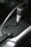 Hvordan Drain Transmission Fluid Fra en 1999 Honda Accord V6
