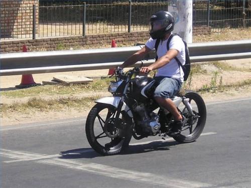 Slik installerer bremseklosser på en motorsykkel