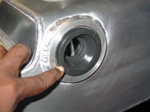 Hvordan polere aluminium drivstofftanker